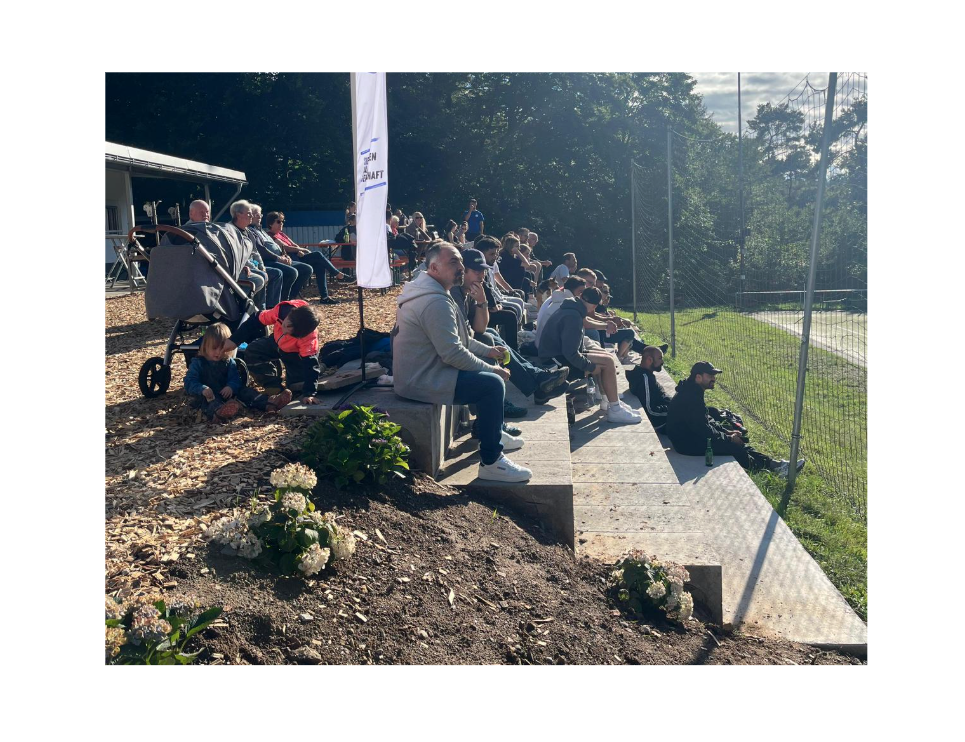 Tribünen-Einweihung